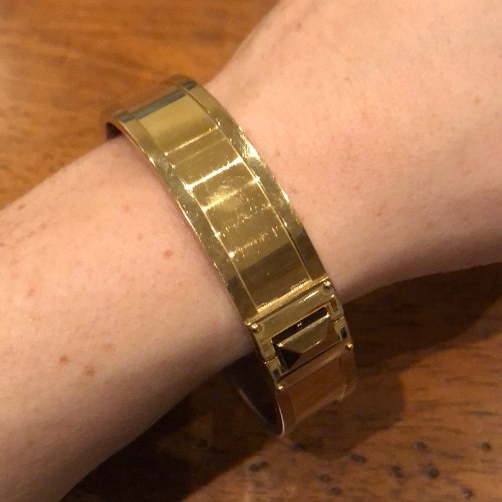 C. Wonder Gold Bangle - image 1
